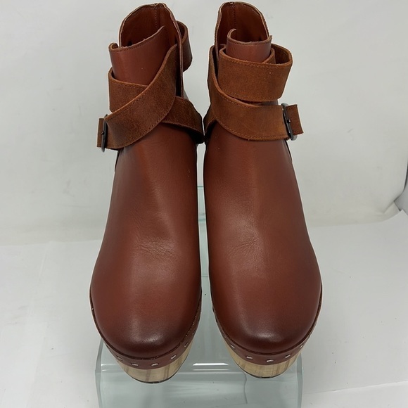 Free People Women FREE PEOPLE Sz 40 Bungalow Clog Brown Leather Booties - New